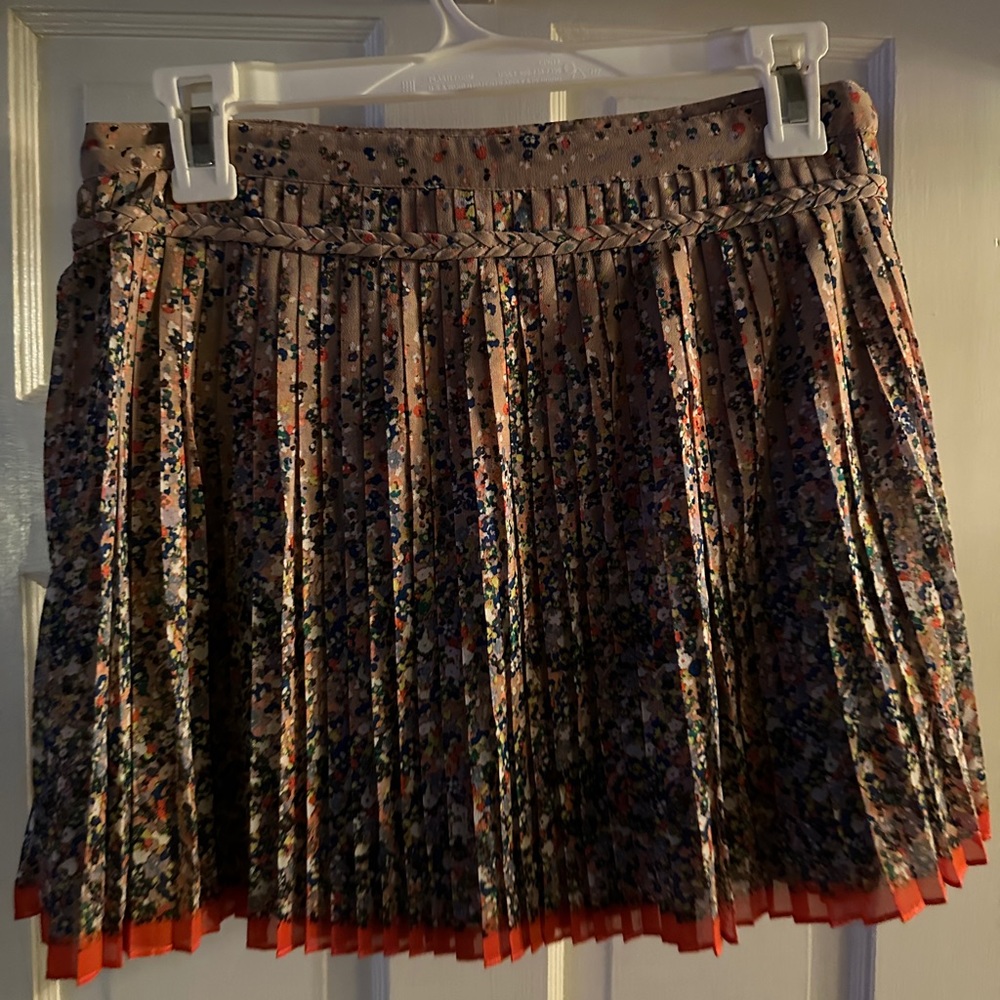 American Eagle Floral Pleated Skirt